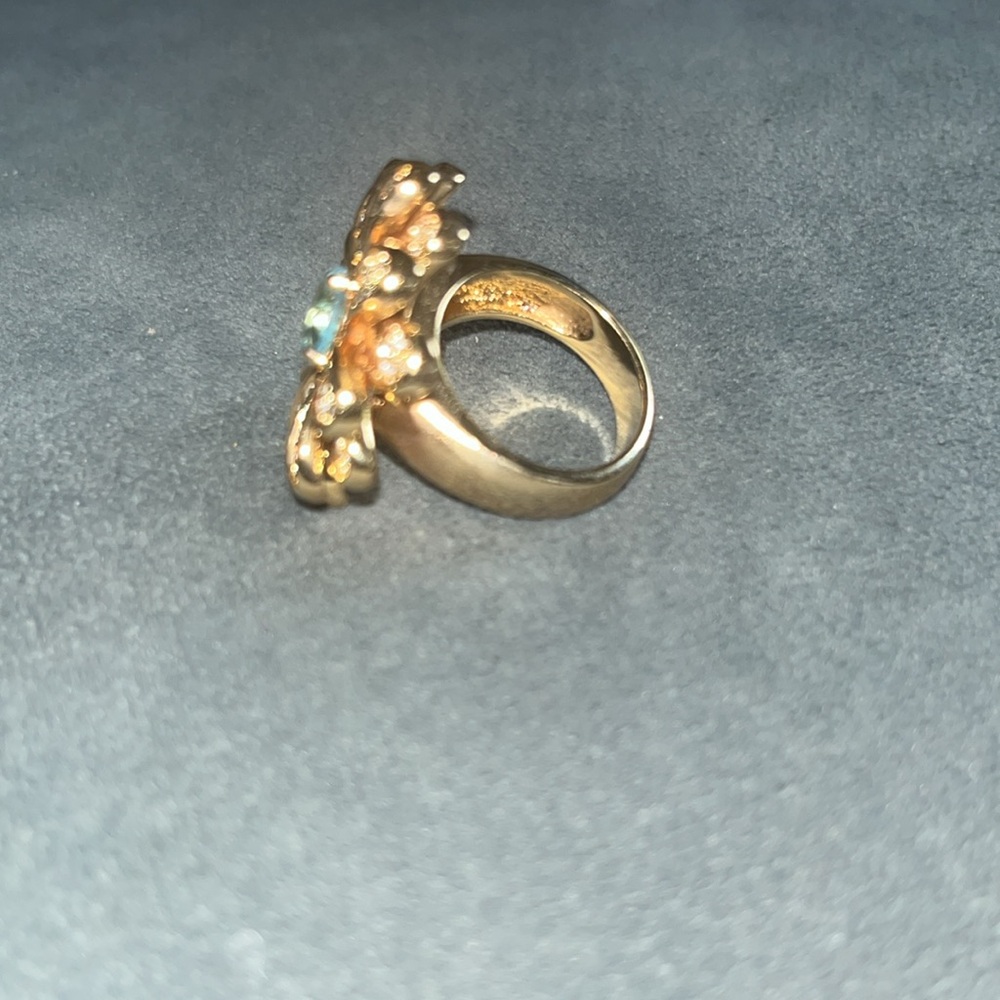 Nwot Stunning Crystal Flower Statement Ring - Gol… - image 2